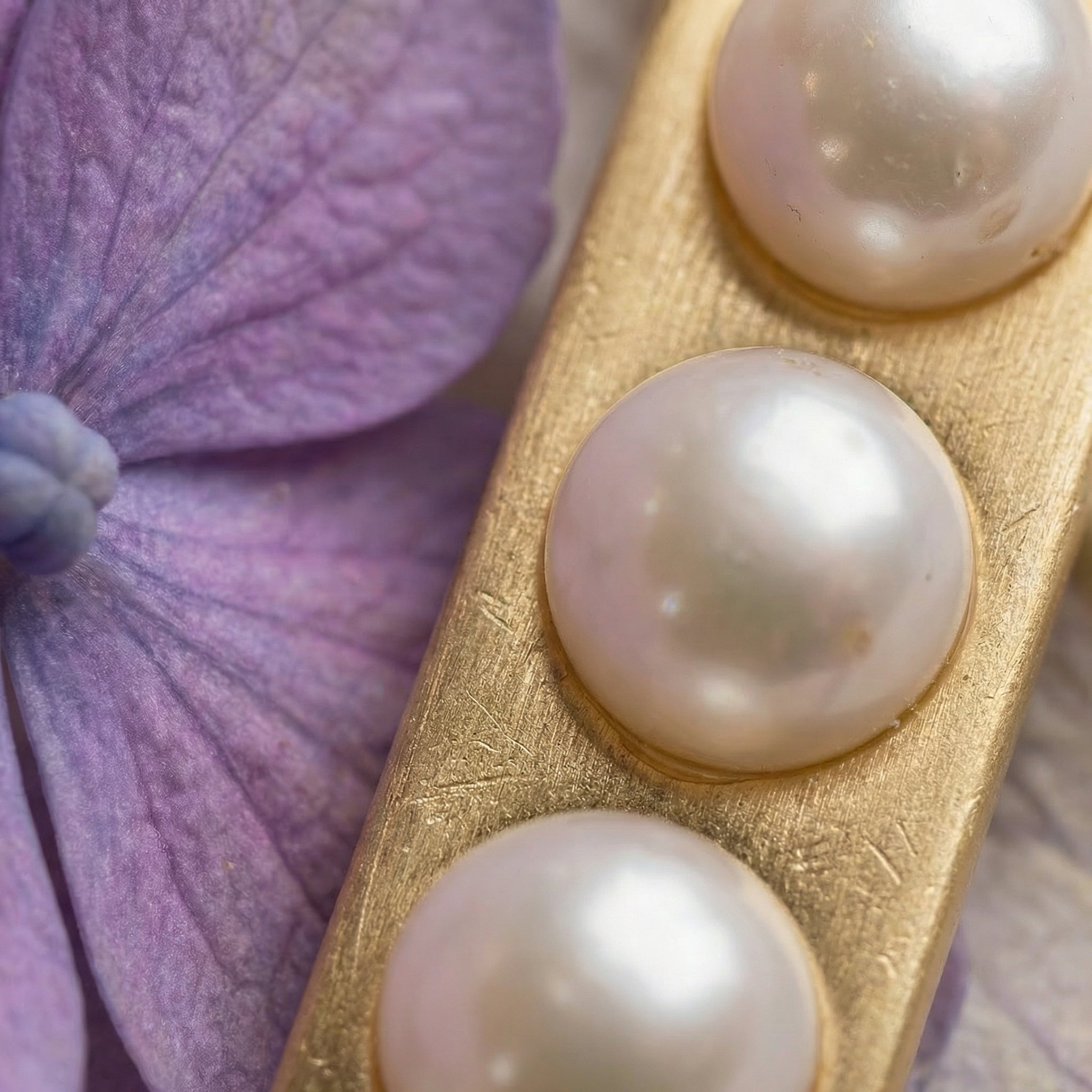 Elara Pearl Pendant