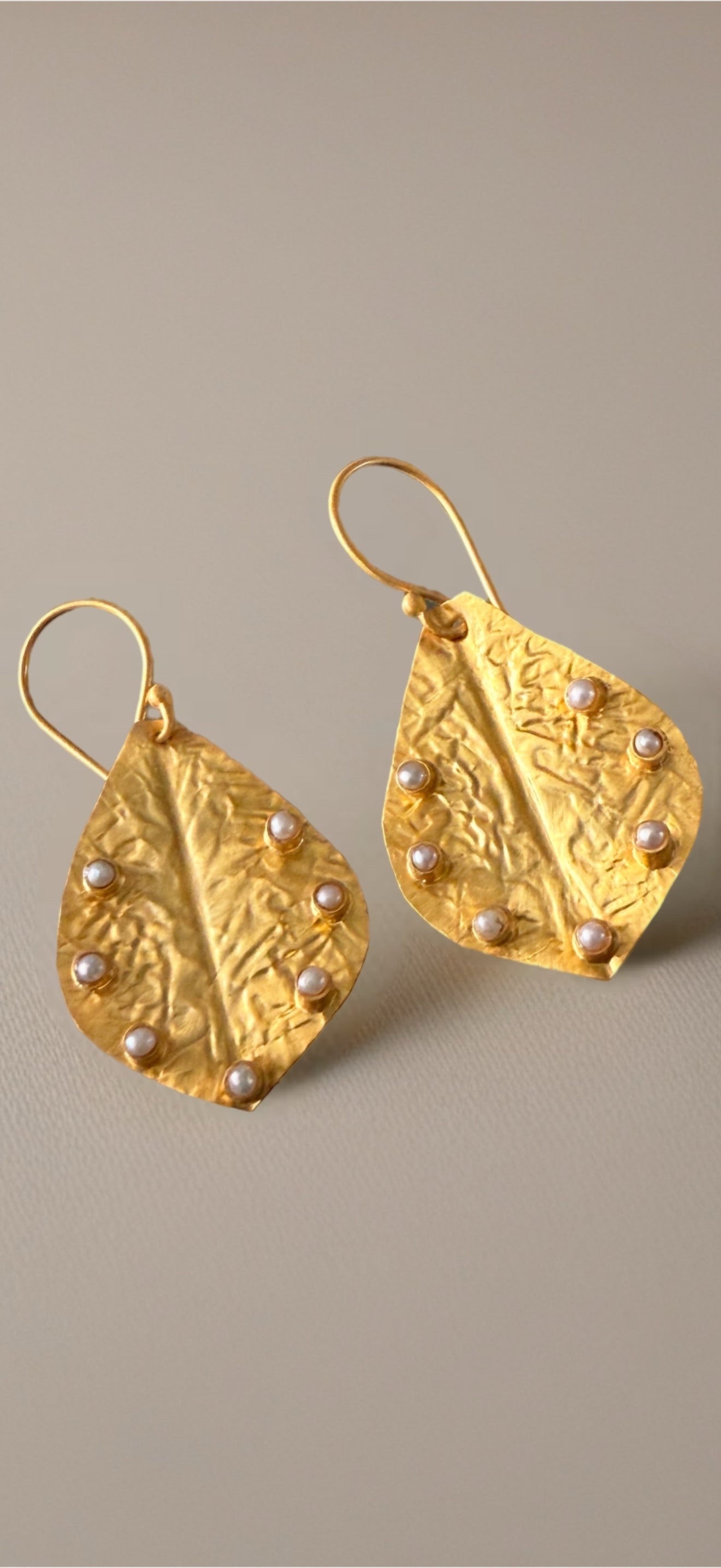 Pearl Dew Leaves Earrings