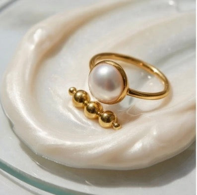 Elira Pearl Ring